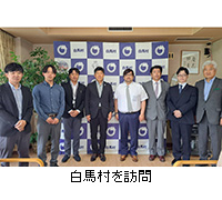 写真:白馬村を訪問